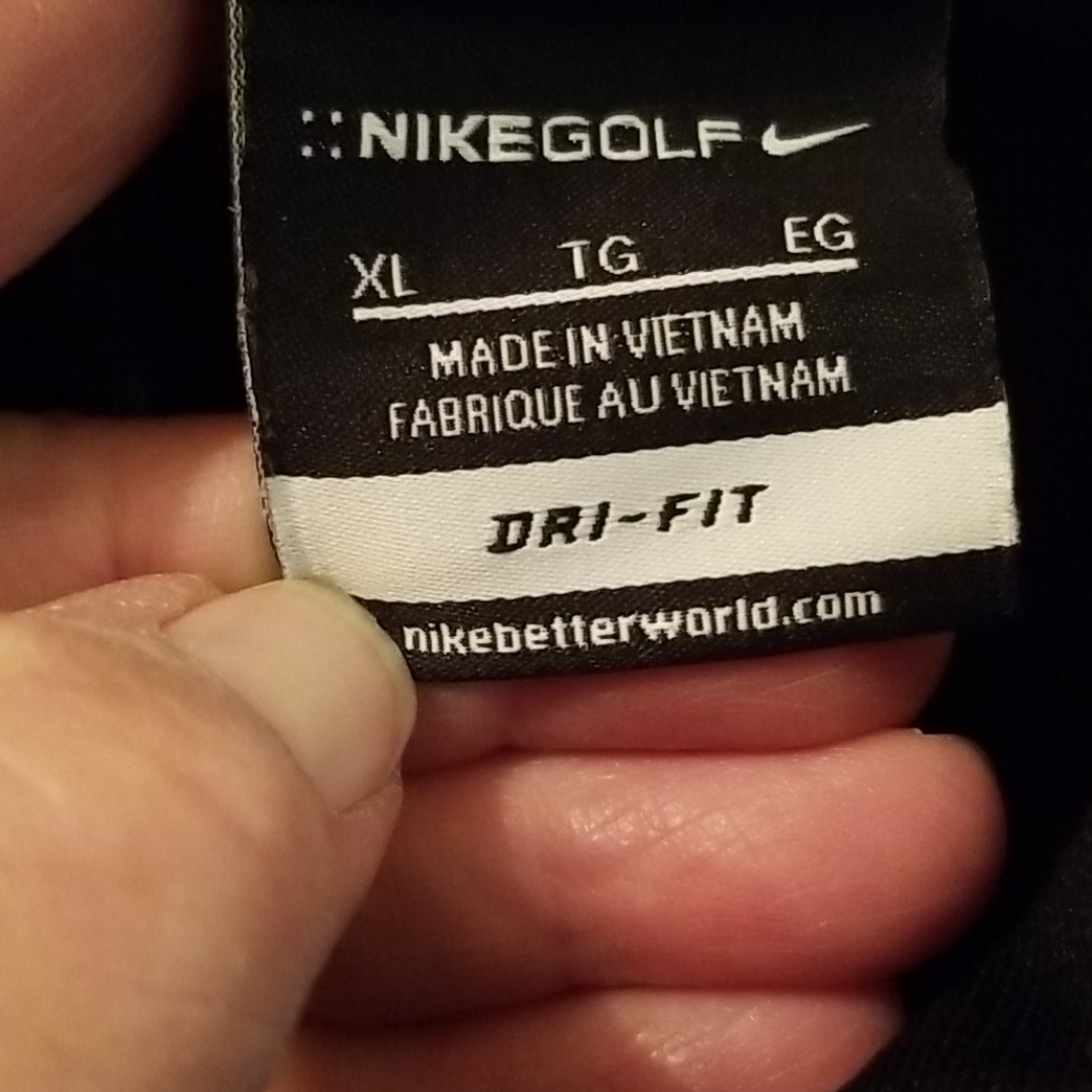 Nike  black 3 button shirt - Picture 3 of 3